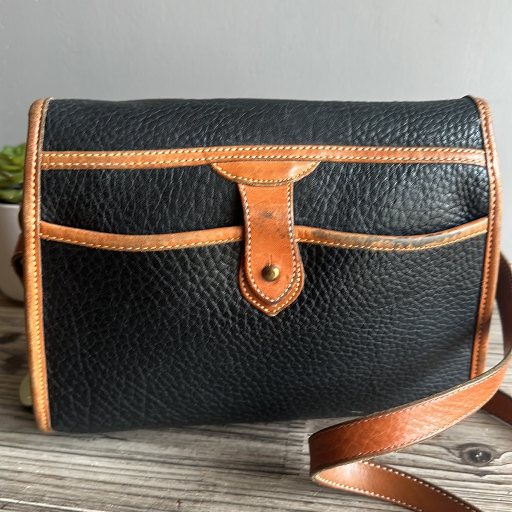 Dooney & Bourke crossbody purse good used condition - Picture 5 of 15